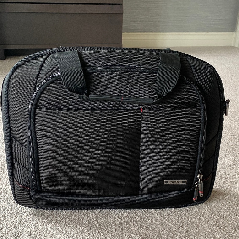 New without tags black samsonite laptop bag with strap